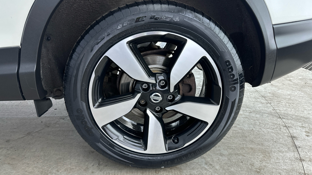 Nissan Qashqai Tekna White #29