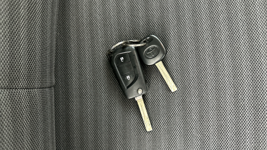 Toyota Aygo X X-press Black #26