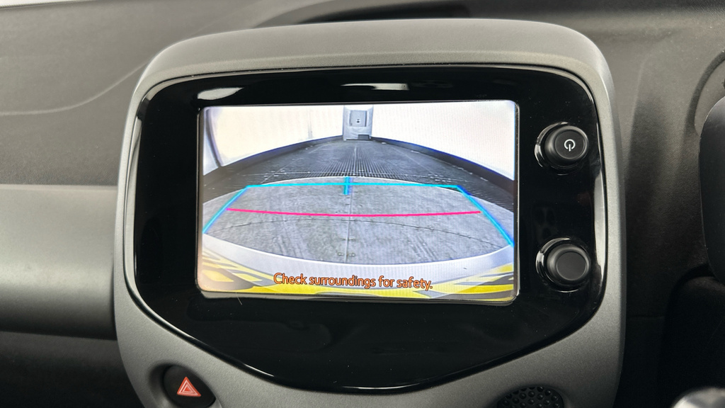 Toyota Aygo X X-press Black #12