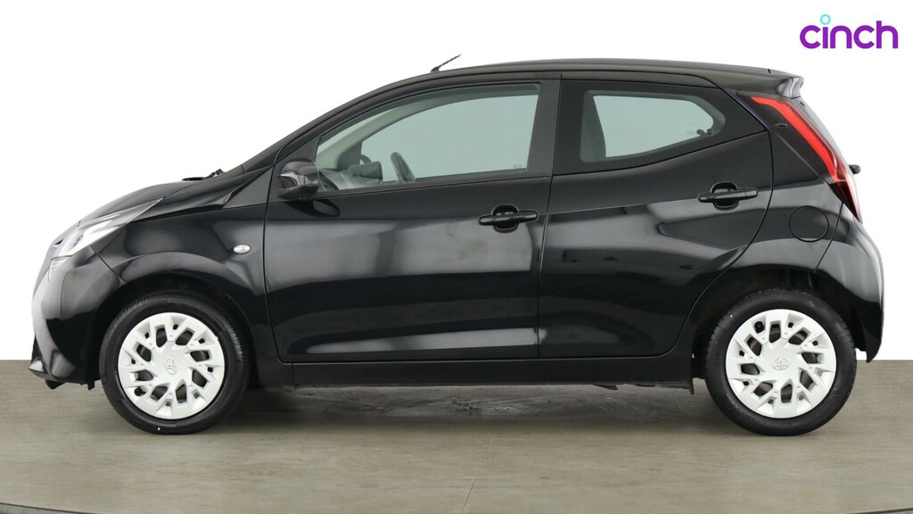 Toyota Aygo X X-press Black #6