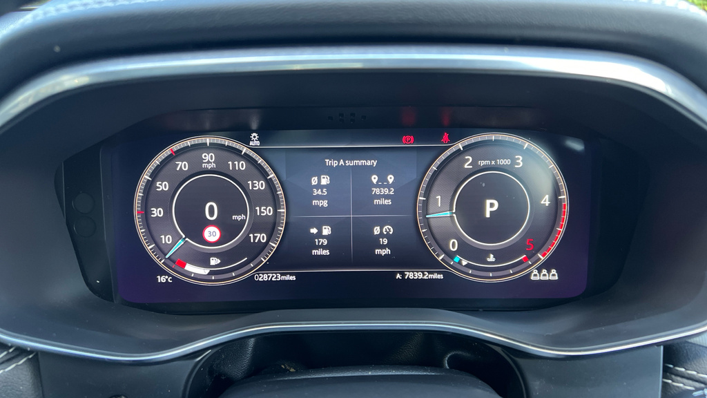 Jaguar F-Pace Jaguar Estate 3.0 D300 R-dynamic Hse Au Grey #35