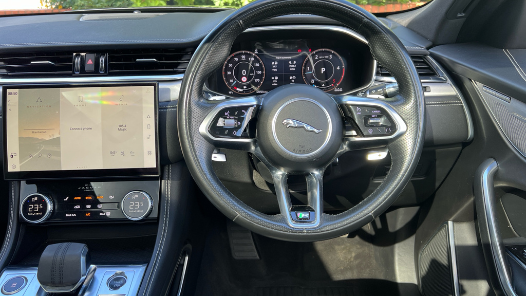Jaguar F-Pace Jaguar Estate 3.0 D300 R-dynamic Hse Au Grey #34