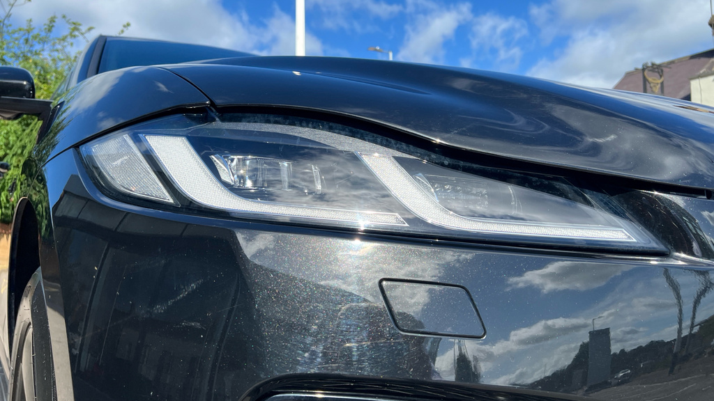 Jaguar F-Pace Jaguar Estate 3.0 D300 R-dynamic Hse Au Grey #36