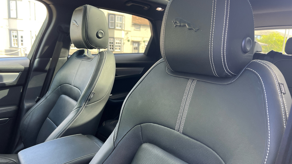 Jaguar F-Pace Jaguar Estate 3.0 D300 R-dynamic Hse Au Grey #43