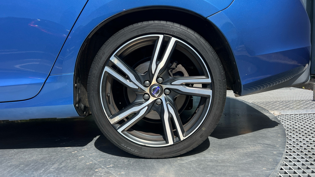 Volvo V60 V60 2.0 D3 Momentum Blue #23
