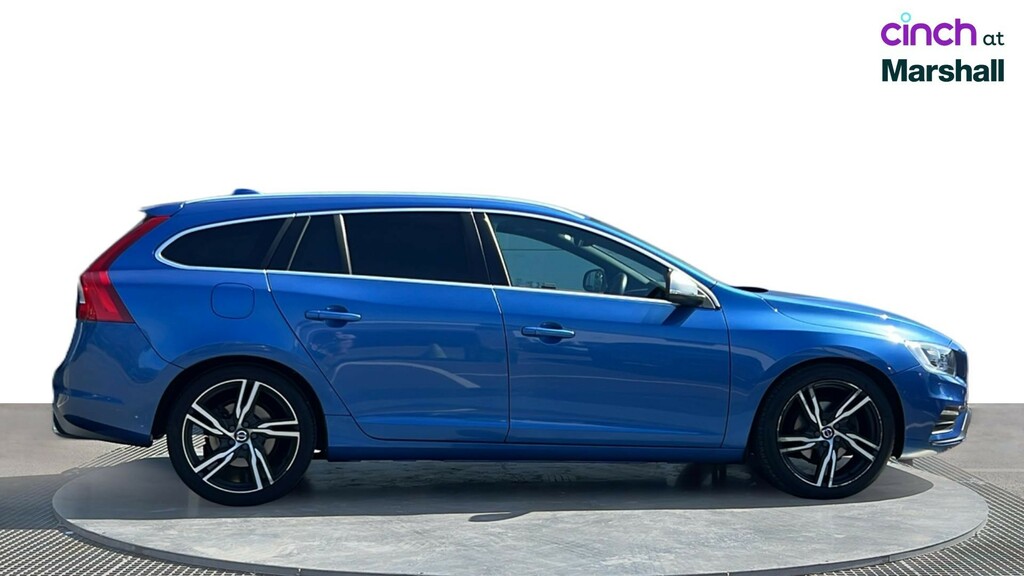 Volvo V60 V60 2.0 D3 Momentum Blue #2