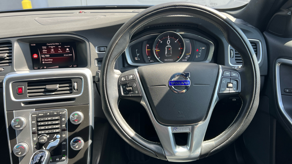 Volvo V60 V60 2.0 D3 Momentum Blue #27