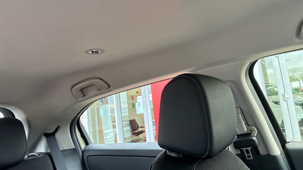 Honda Hr-V Hr-v Elegance I-mmd Cvt Red #35