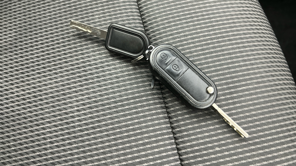 MG MG3 Exclusive Nav Vti-tech Blue #30