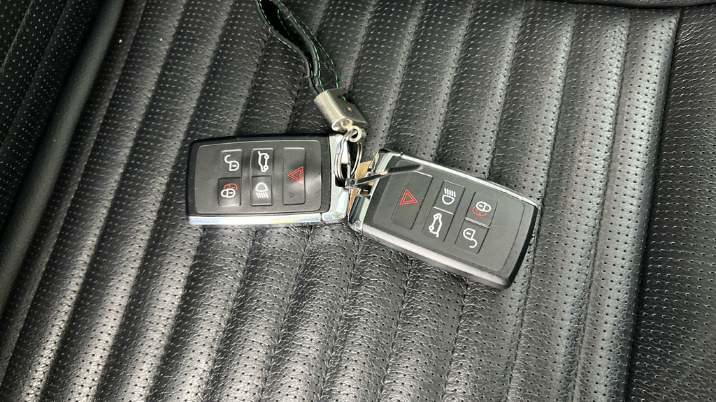 Land Rover Discovery Sport D200 R-dynamic S Plus Grey #29