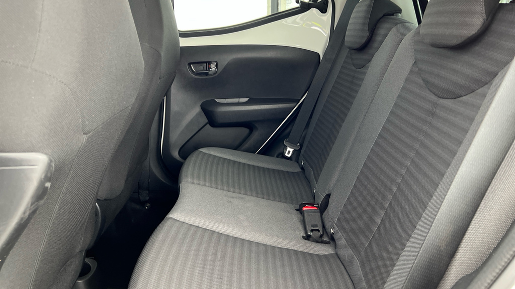 Toyota Aygo X X-cite 5 Purple #21