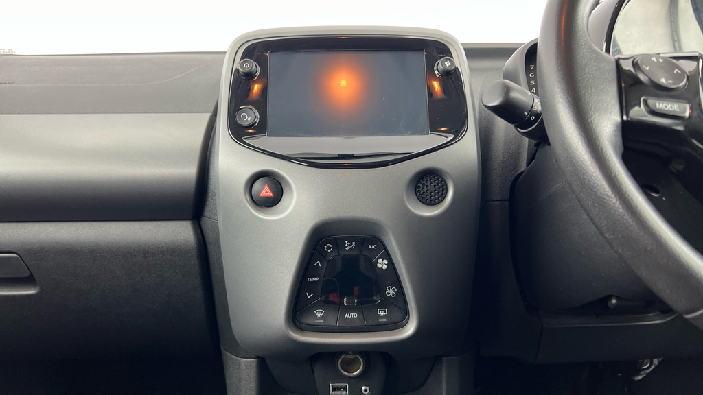 Toyota Aygo X X-cite 5 Purple #15