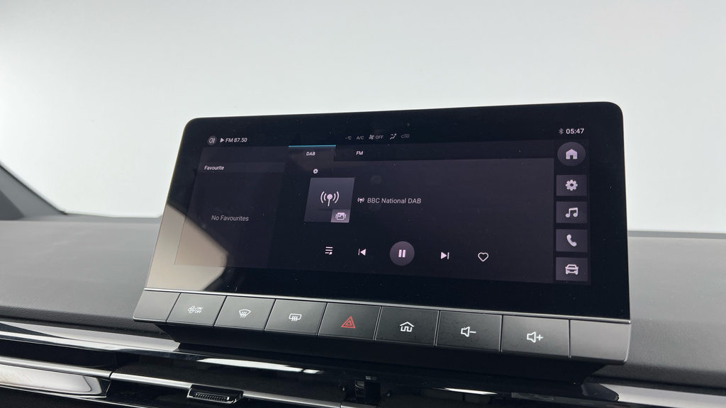 MG MG4 150Kw Trophy Ev Long Range 64Kwh Black #17