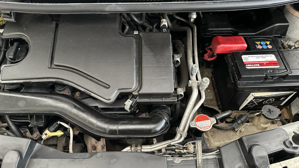 Toyota Aygo X X-play Red #18