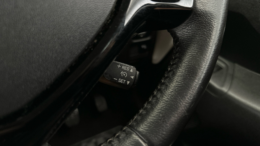 Toyota Aygo X X-play Red #11