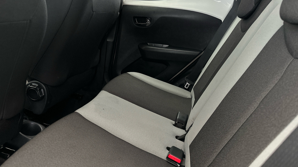 Toyota Aygo X X-play Red #16