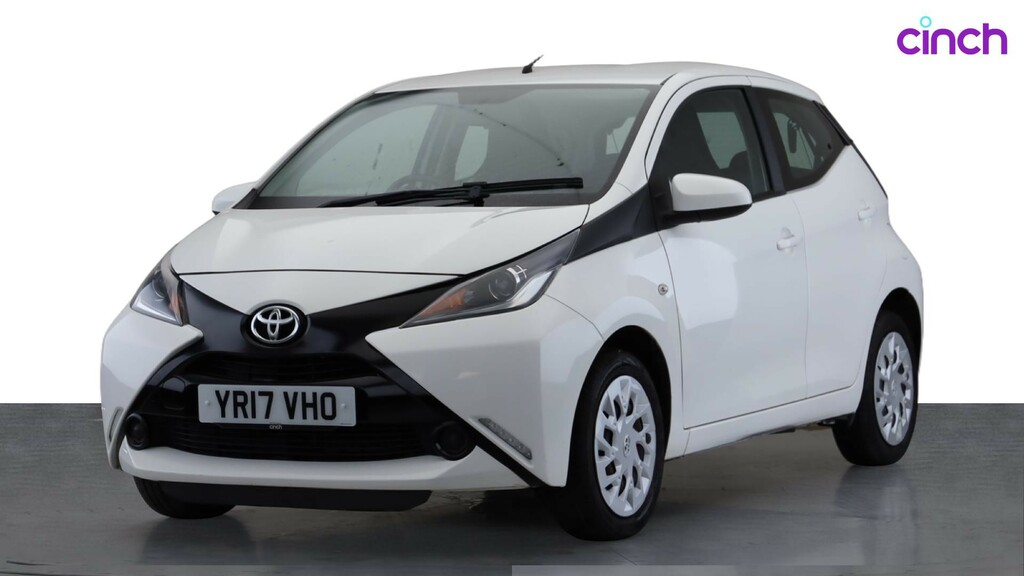 Toyota Aygo X X-play Red #6