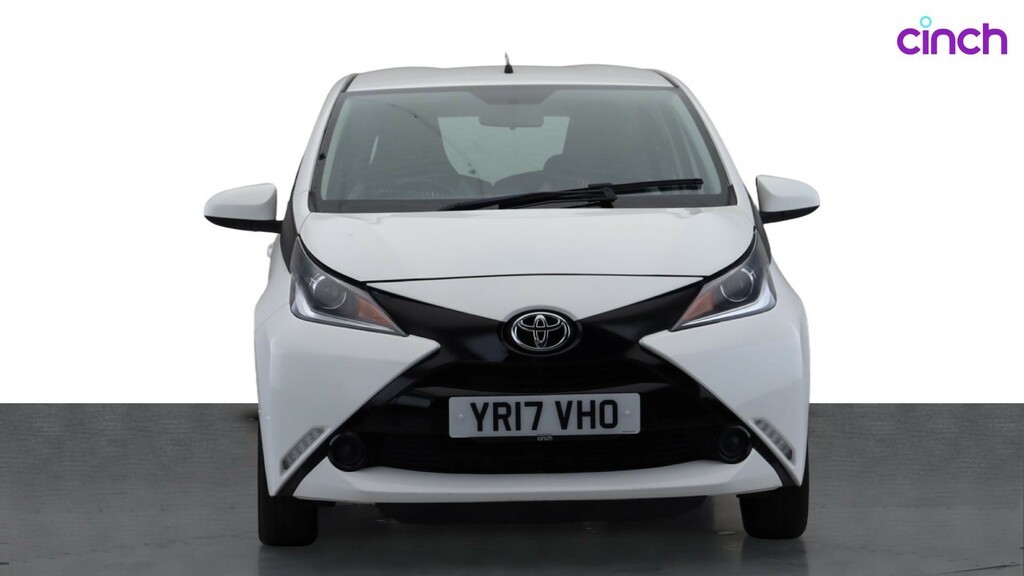Toyota Aygo X X-play Red #7