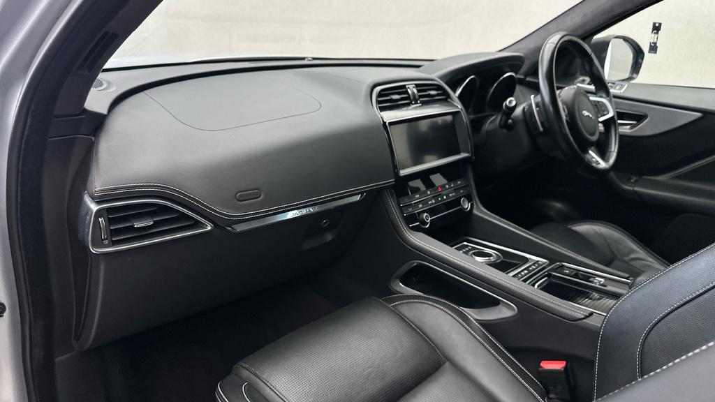 Jaguar F-Pace 2.0 D180 Portfolio Suv Awd Euro 6 Blue #12