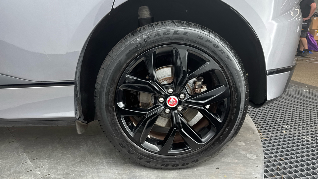 Jaguar I-Pace 294Kw Ev400 Black 90Kwh 11Kw Charger Black #20