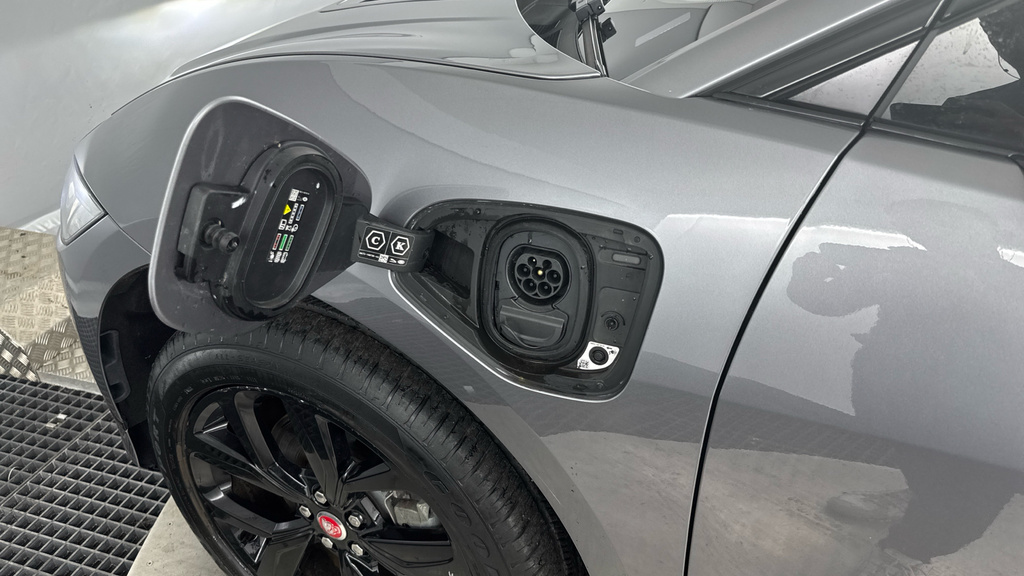 Jaguar I-Pace 294Kw Ev400 Black 90Kwh 11Kw Charger Black #21