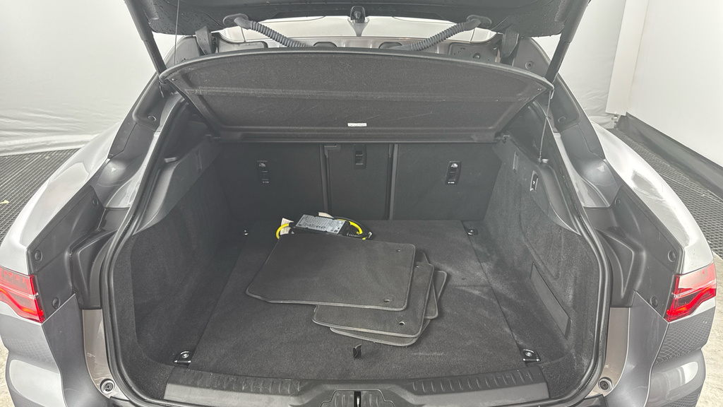 Jaguar I-Pace 294Kw Ev400 Black 90Kwh 11Kw Charger Black #15