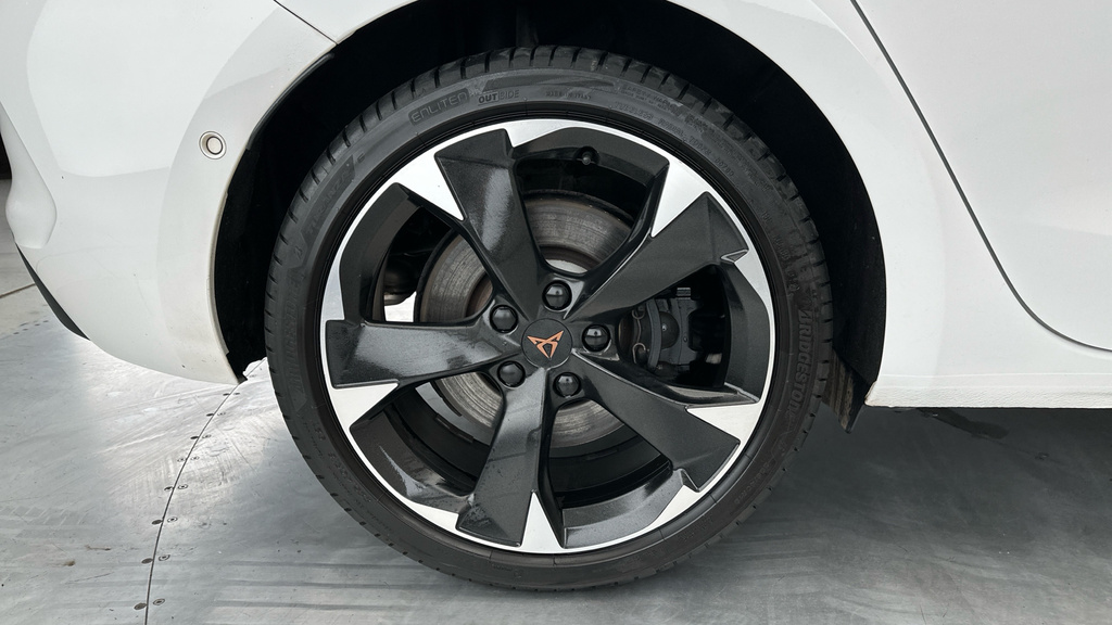 Cupra Leon 2.0 Tsi Vz2 Dsg Black #26
