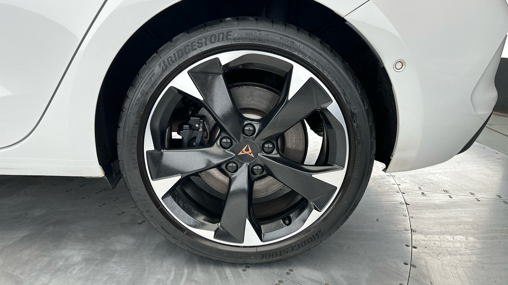 Cupra Leon 2.0 Tsi Vz2 Dsg Black #25