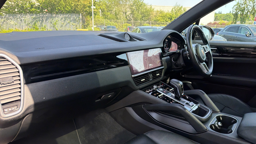 Porsche Cayenne 2020 3.0 V6 E-hybrid 14.1Kwh Coupe Plug Black #10