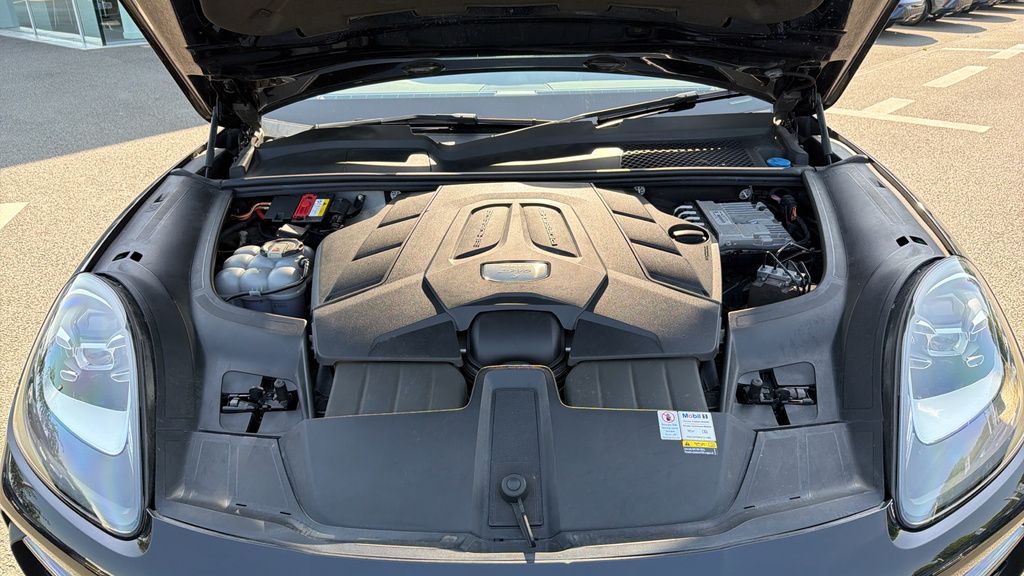 Porsche Cayenne 2020 3.0 V6 E-hybrid 14.1Kwh Coupe Plug Black #16