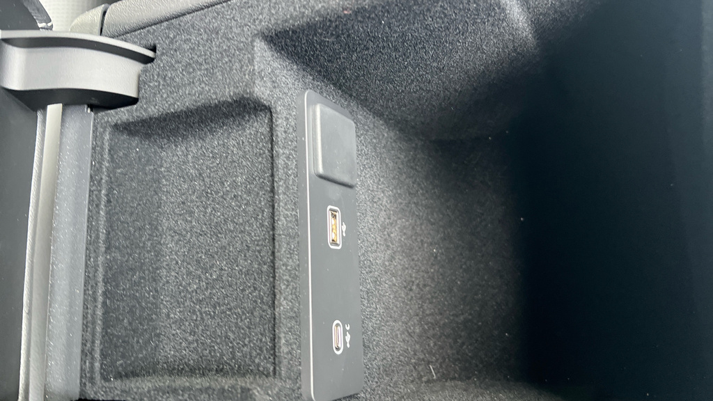 Jaguar XE 2.0 P300 Sport Awd Black #46