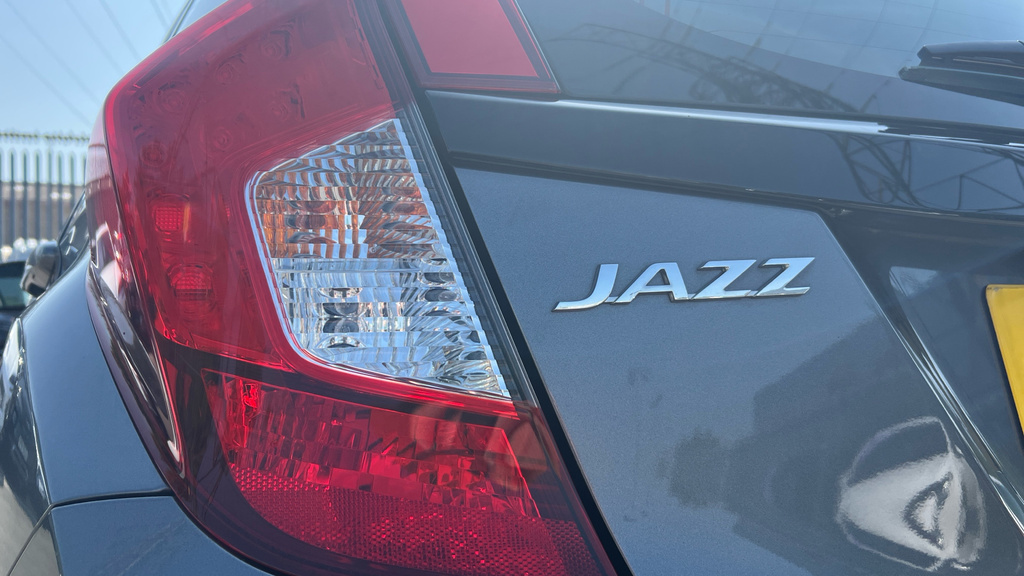 Honda Jazz Sport White #23
