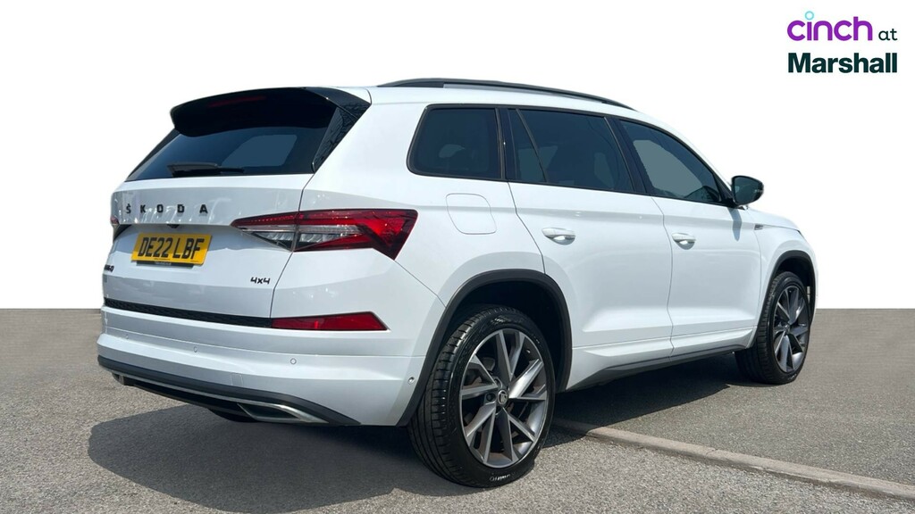 Skoda Kodiaq Suv White #4