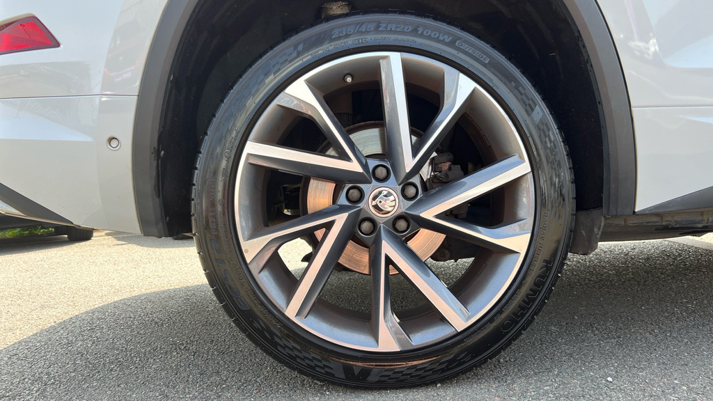 Skoda Kodiaq Suv White #28