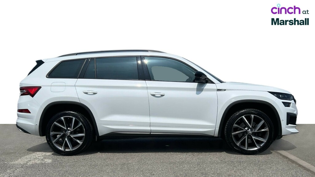Skoda Kodiaq Suv White #2