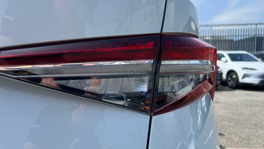 Skoda Kodiaq Suv White #32