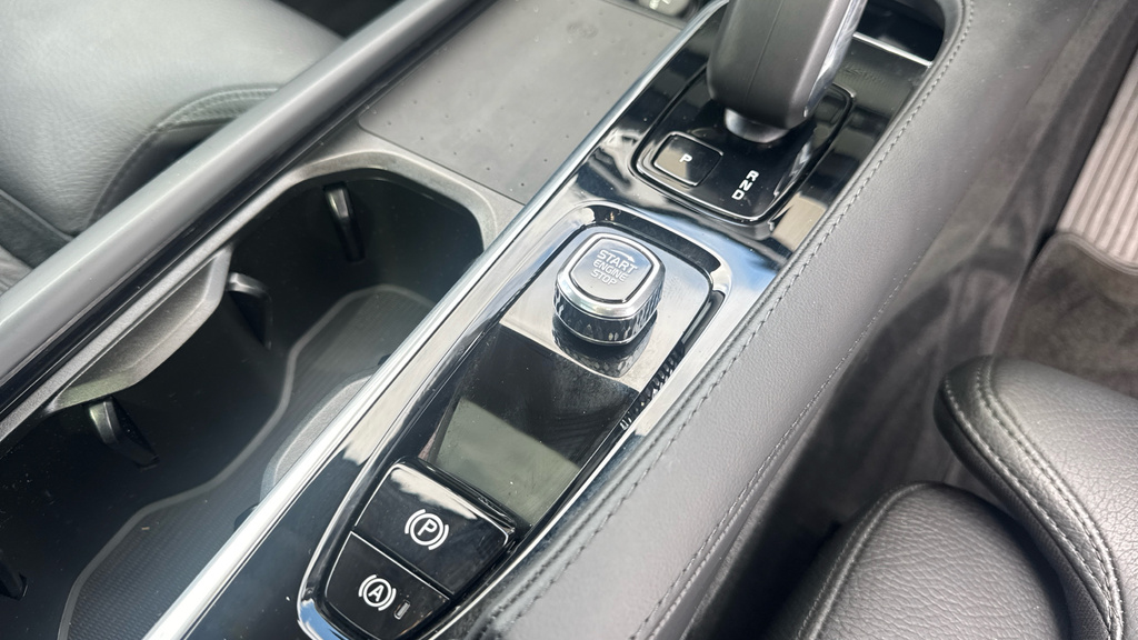Volvo XC90 Xc90 T8 Recharge Awd Gold #36