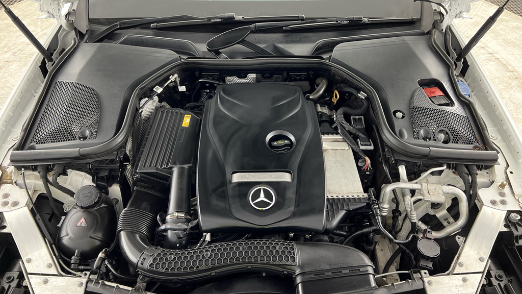 Mercedes-Benz E Class 2.0 E300de 13.5Kwh Amg Line Premium G-tronic Black #29