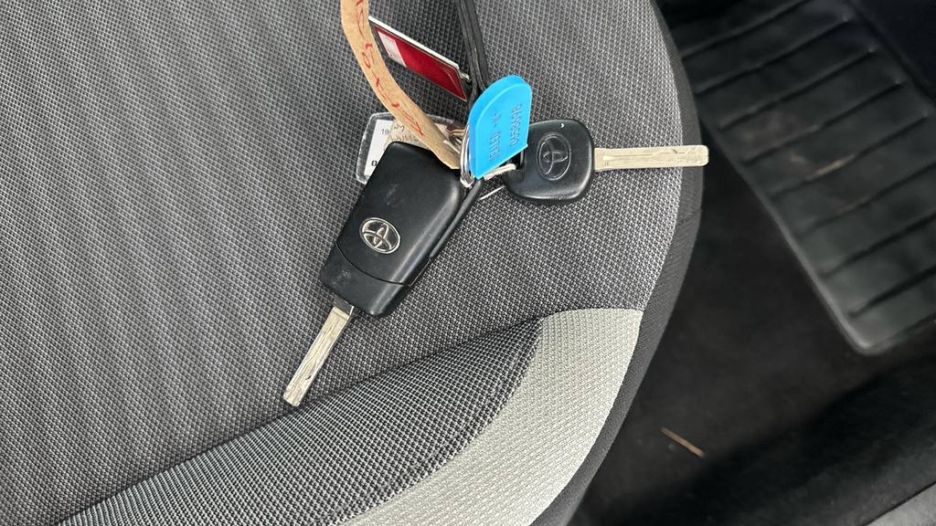 Toyota Aygo X X-play White #26