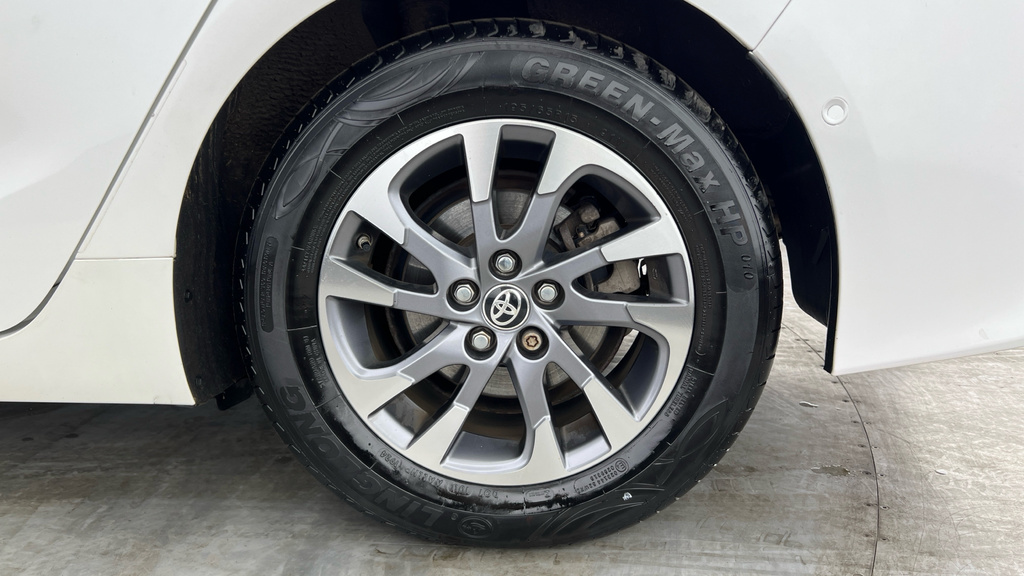 Toyota Prius Toyota Excel Phev Cvt Grey #29