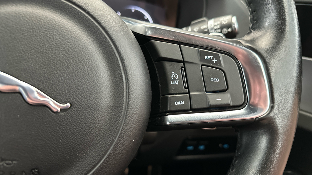 Jaguar XF Sport Black #17