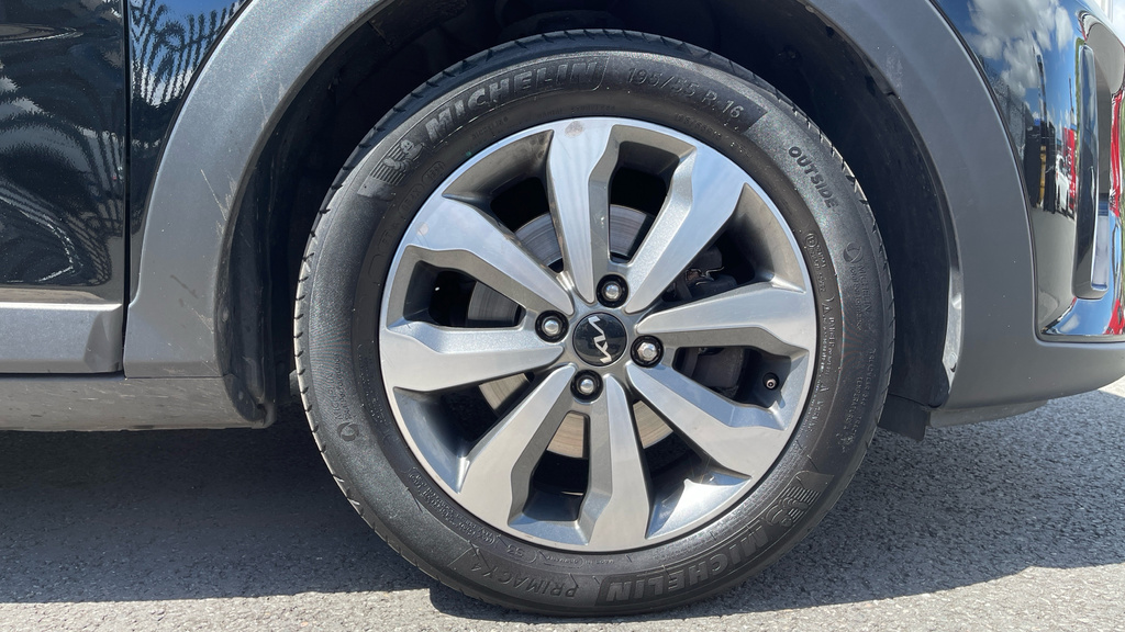 Kia Stonic 2 1.0 Red #25