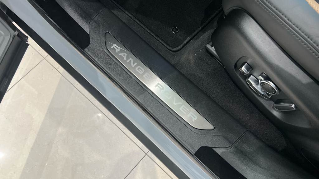 Land Rover Range Rover Velar 2.0 D200 Mhev Dynamic Hse Suv 4Wd Black #50