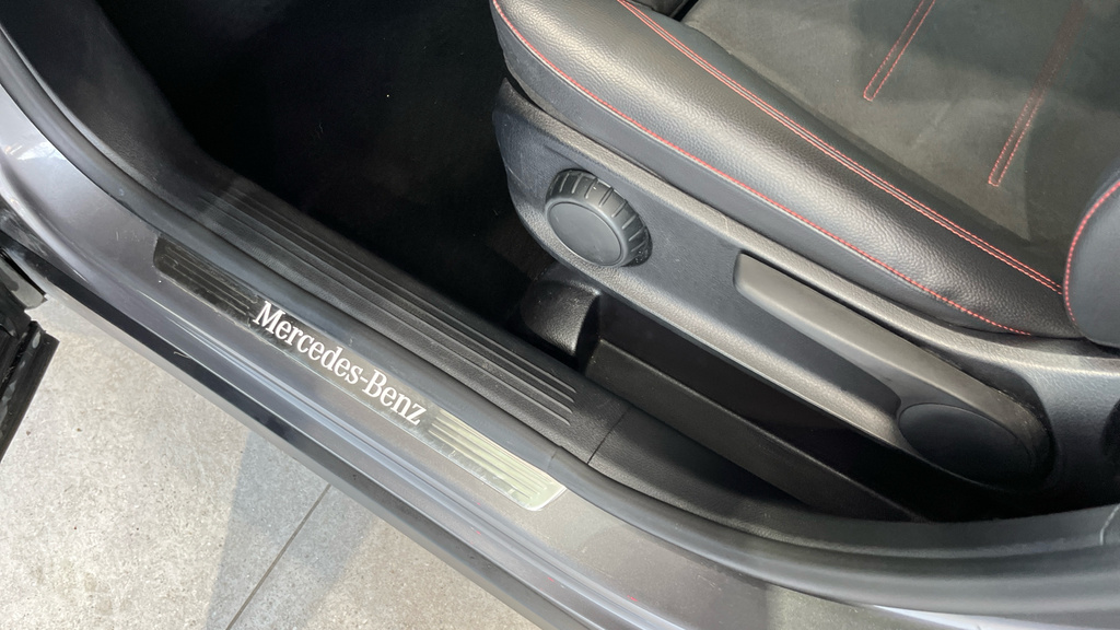 Mercedes-Benz GLB Class Suv Grey #48