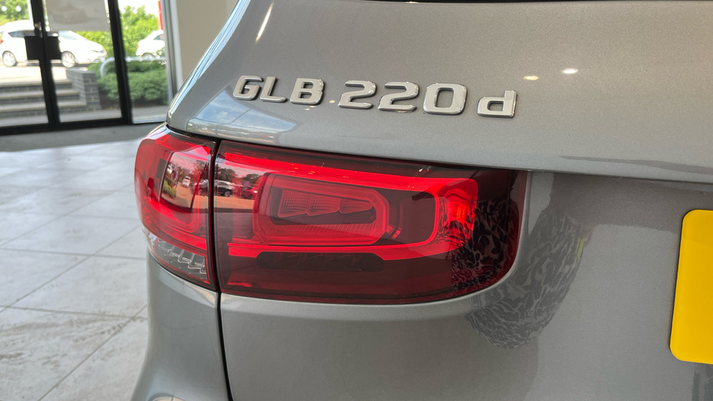 Mercedes-Benz GLB Class Suv Grey #37