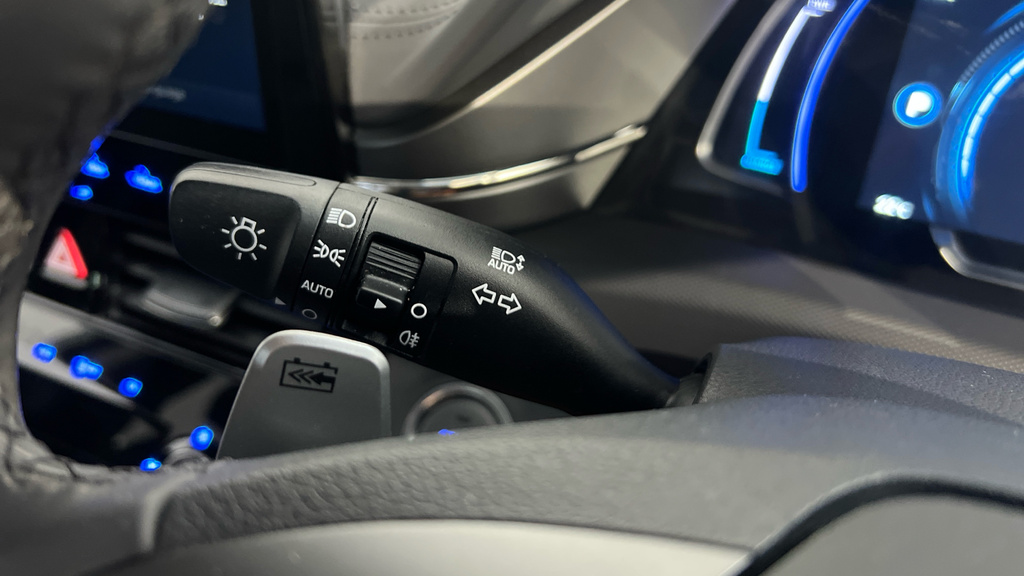 Hyundai Ioniq Premium Grey #37