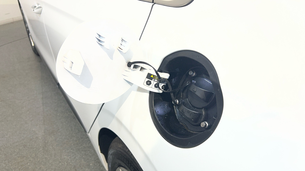 Hyundai Ioniq Premium Grey #35
