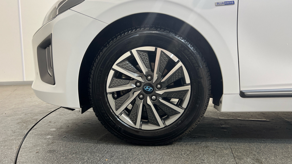 Hyundai Ioniq Premium Grey #30
