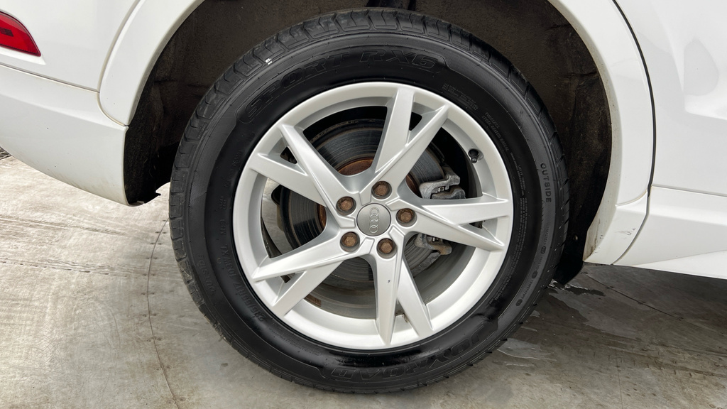 Audi Q3 Suv White #24