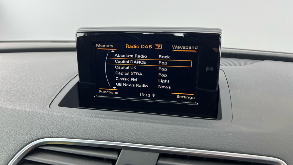 Audi Q3 Suv White #17